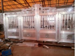 欧式纯铸铝完美四扇折叠铝艺大门图1