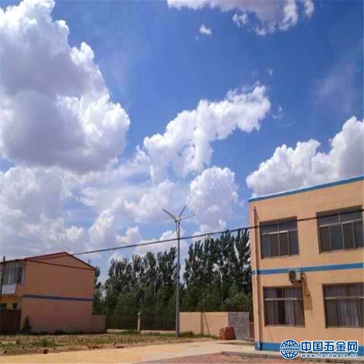 2281112687_1105690653