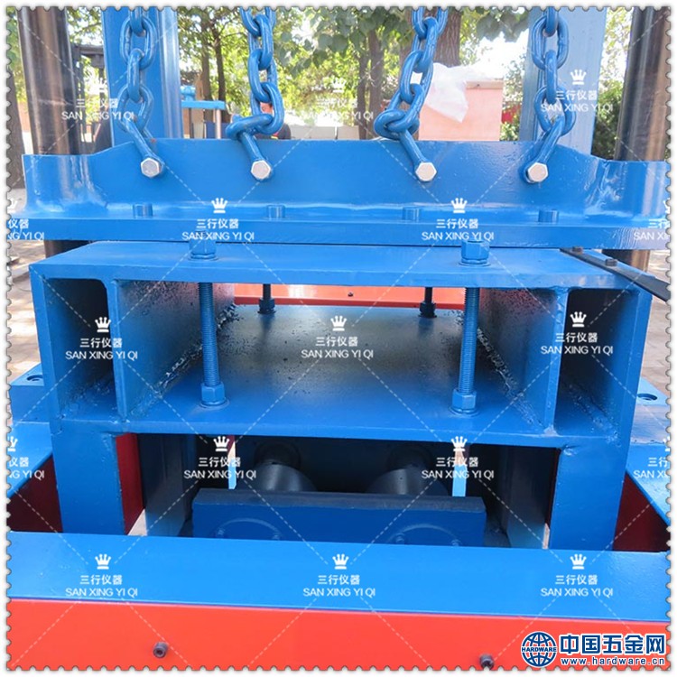 振动压实成型机1