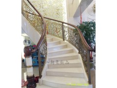 沧州室内铜艺楼梯推荐 别墅装修铝艺楼梯扶手报价图1