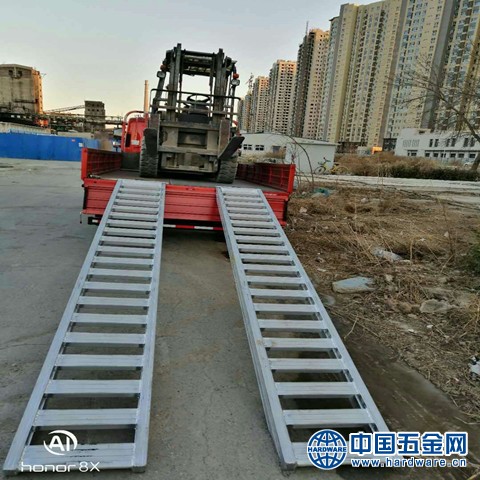 43c179403cb176e3bce611c4e4d05e95_副本