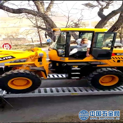 ec3dc8a1f2aea162aaee00fd45ea2ab9_b_4182960_201808261654263754_副本