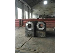 湖南岳阳的客户定破碎机锤头两套图1