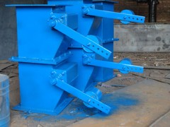 双层重锤翻板卸灰阀-厂家直销-除尘配件图1