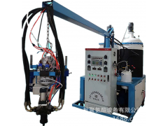 自结皮工业配件机器,汽车扶手发泡设备,汽车内扶手生产加工设备图1