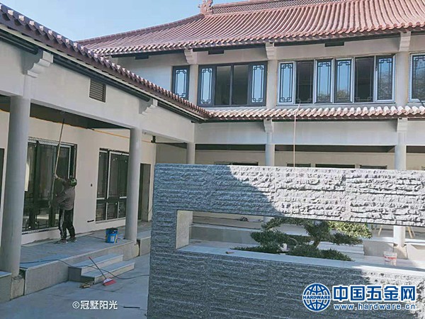 别墅四合院仿古门窗