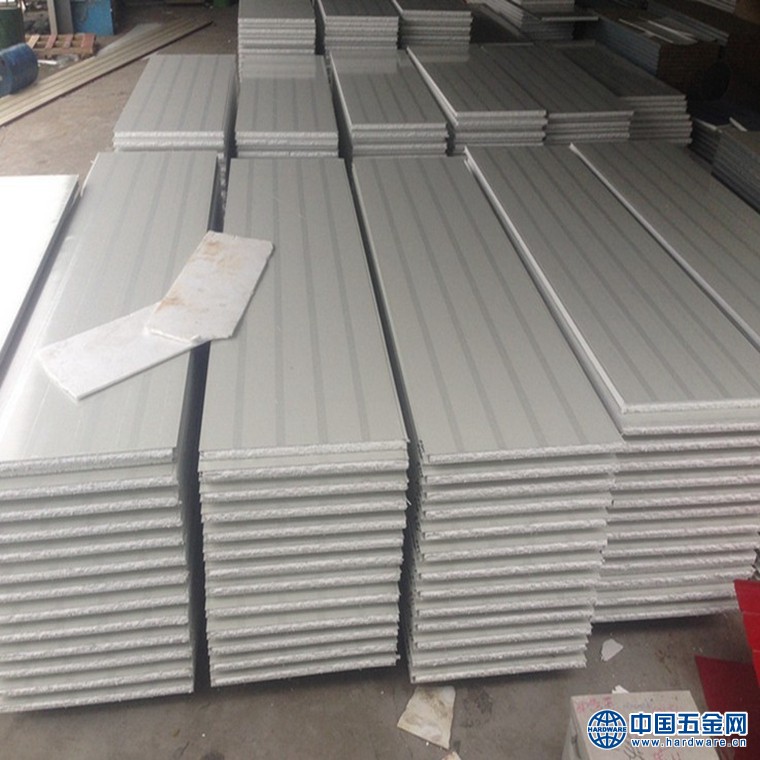 2782456637_343010741