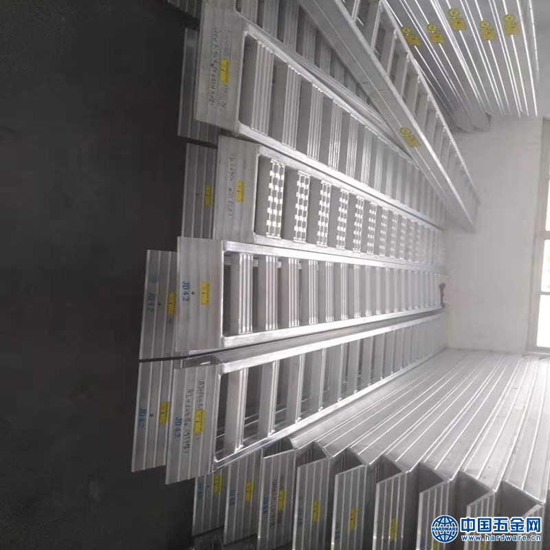 58567374eba71e7c551d4a417148647a_副本