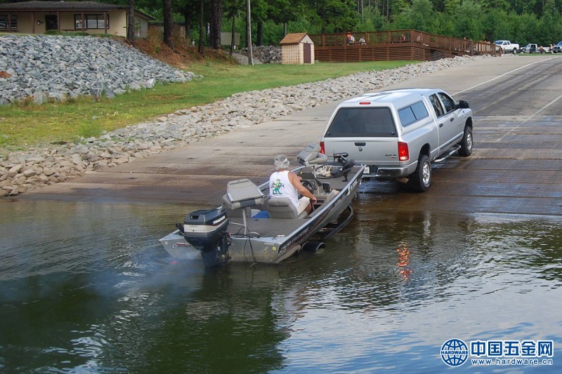 14677943_web1_Boat_launch_at_Occoneechee_State_Park_-6077014503---1-