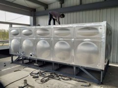 山西临汾不锈钢保温水箱图1