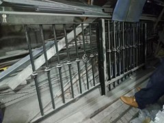成都温江楼顶铁艺栏杆图1