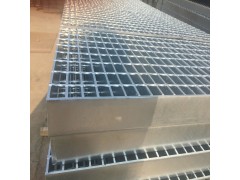 河北厂家生产钢格板 镀锌钢格板 钢格栅板 踏步板 梯踏板图1