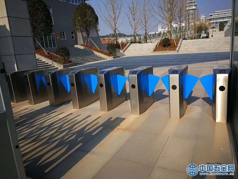 学校人行通道闸