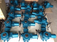 Q300-0.5W 开关执行机构带手轮调节图1