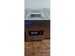 内蒙古乌兰察布市鑫朋宇600型颗粒真空包装机图1