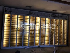 现代简约不锈钢酒柜图1