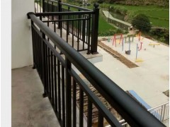 成都温江别墅铝艺阳台栏杆图1