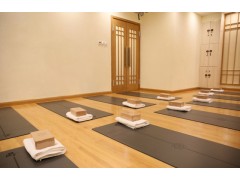 西安瑜伽馆装修设计如何与瑜伽文化相融合图1