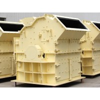 小型多功能矿山破碎设备，还属细碎制沙机设备Z97