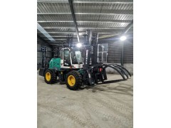 四驱越野叉车A安徽加高四驱叉车A工地柴油叉车货到付款图5