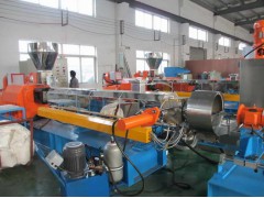 辐照交联造粒机,电缆料造粒机价格图4