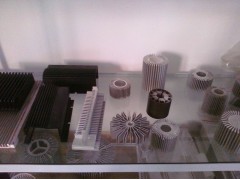 厦门铝棒铝板漳州铝制品运动型材货架型材图1