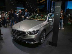 凯蒂豪车租赁 奔驰e350l与E300内饰外观一样吗图2