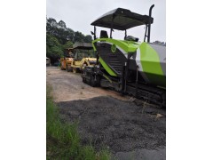 宝安小区地面改造 透水沥青施工图3