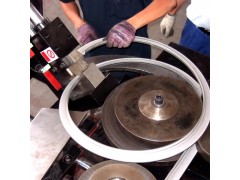 数控带钢法兰卷圆设备图4