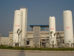 回收氧氮氩低温储罐   二氧化碳贮罐  液化天然气运输车图3