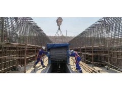 板式给料机产品结构及制作规范图1